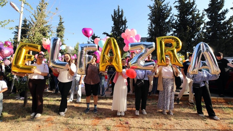Binlerce balon, minik Elif için uçuruldu - Resim: 6