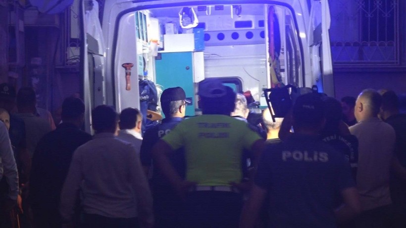 Konya'da korku dolu anlar: Boğazına bıçak dayayıp, evini yaktı - Resim: 9