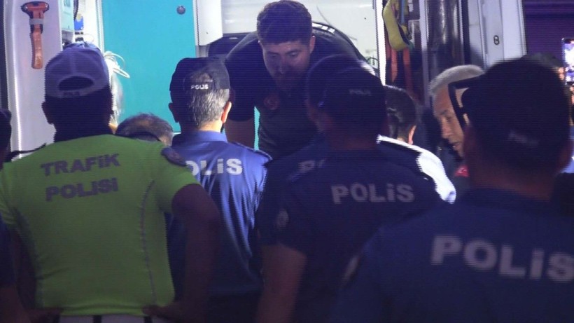 Konya'da korku dolu anlar: Boğazına bıçak dayayıp, evini yaktı - Resim: 10