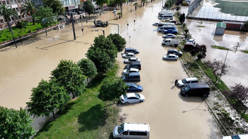 Hasar büyük: Trabzon'dan çarpıcı kareler - Resim: 6