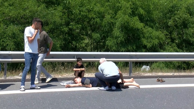 Annesinin başından bir an olsun ayrılmadı - Resim: 2