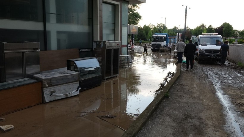 Hasar büyük: Trabzon'dan çarpıcı kareler - Resim: 28