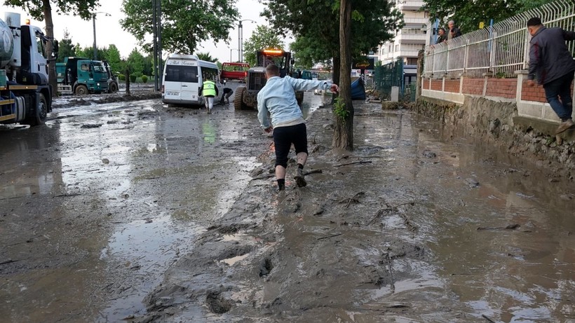 Hasar büyük: Trabzon'dan çarpıcı kareler - Resim: 18