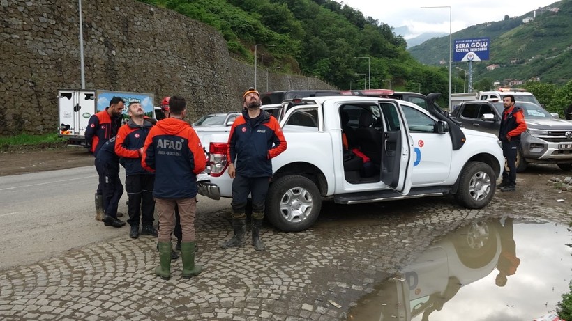 Hasar büyük: Trabzon'dan çarpıcı kareler - Resim: 22