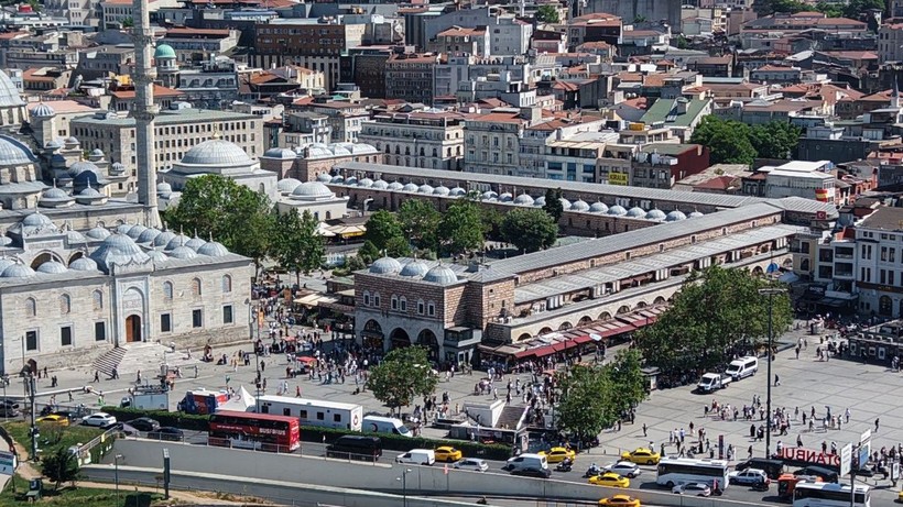 Eminönü’nde bayram alışverişi yoğunluğu - Resim: 1