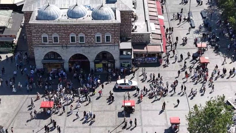 Eminönü’nde bayram alışverişi yoğunluğu - Resim: 2