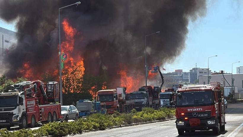 Palet fabrikası alev alev yandı - Resim: 3