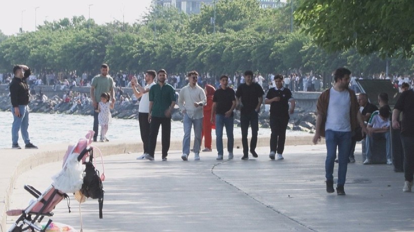 Kurban Bayramı'nı İstanbul'da geçirenler sahillere akın etti - Resim: 6
