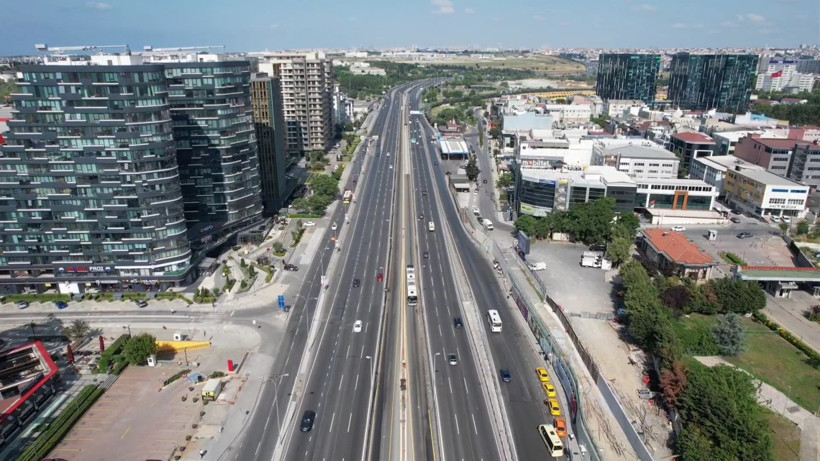 İstanbul’da bayramın ikinci günü yollar boş kaldı - Resim : 1