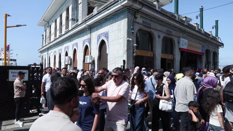 Bayramın ikinci gününde Adalar'a ziyaretçi akını - Resim: 1
