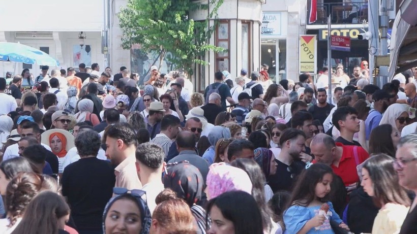 Bayramın ikinci gününde Adalar'a ziyaretçi akını - Resim: 6