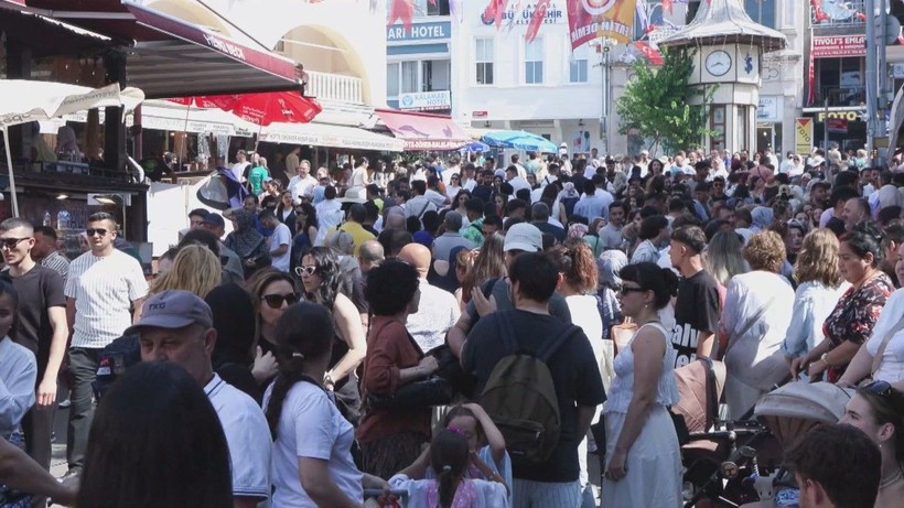 Bayramın ikinci gününde Adalar'a ziyaretçi akını - Resim: 7