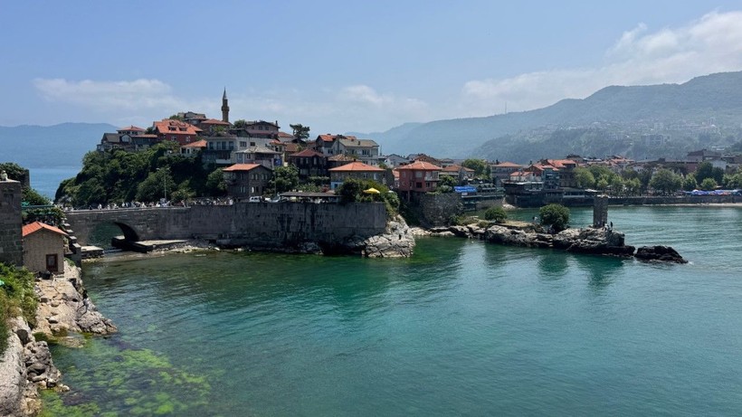 Amasra'ya nüfusunun 10 katı turist geldi - Resim: 2