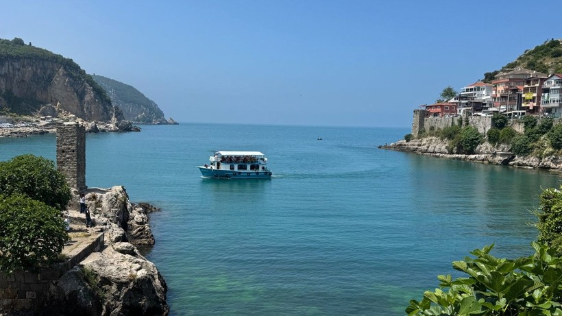 Amasra'ya nüfusunun 10 katı turist geldi - Resim: 3