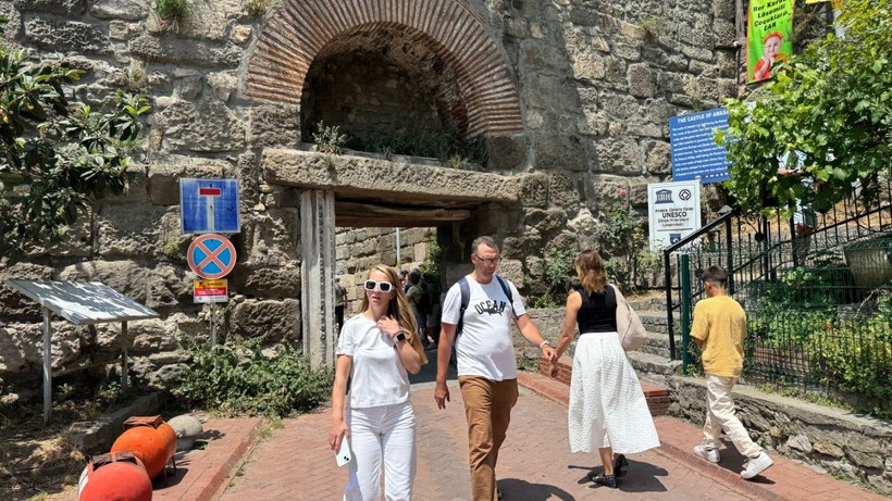 Amasra'ya nüfusunun 10 katı turist geldi - Resim: 4