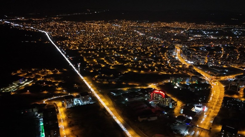 43 ilin geçiş güzergahında trafik kilit - Resim: 3