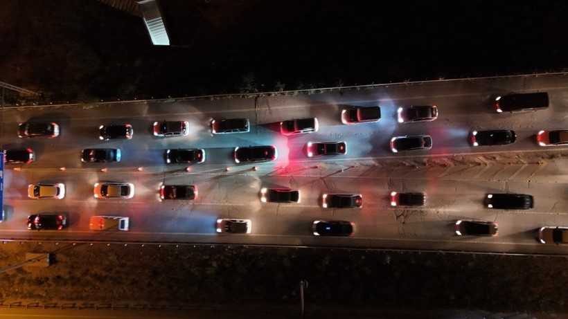 43 ilin geçiş güzergahında trafik kilit - Resim: 7