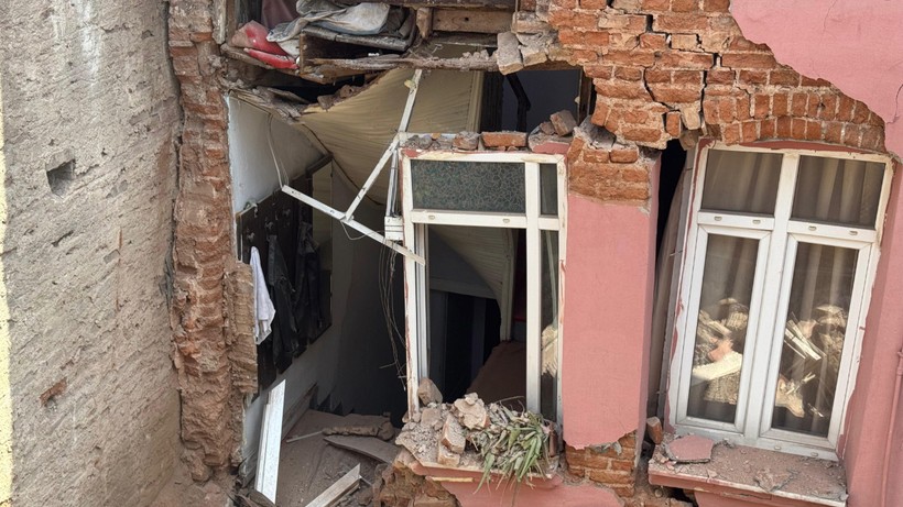 İstanbul’da depreme gerek kalmadı: Rüzgar bile yetiyor! - Resim : 1