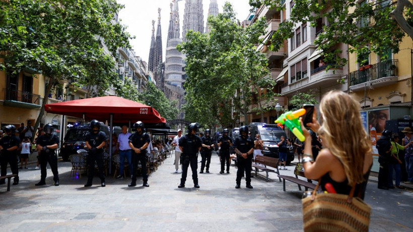 Turizm karşıtı protestolar devam ediyor - Resim: 1