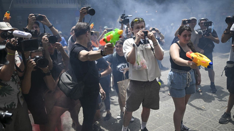 Turizm karşıtı protestolar devam ediyor - Resim: 12
