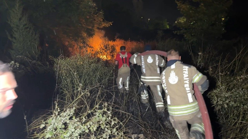 Avcılar'da düğünde atılan havai fişekler yangına yol açtı - Resim: 6