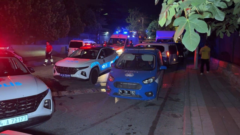 Avcılar'da düğünde atılan havai fişekler yangına yol açtı - Resim: 7