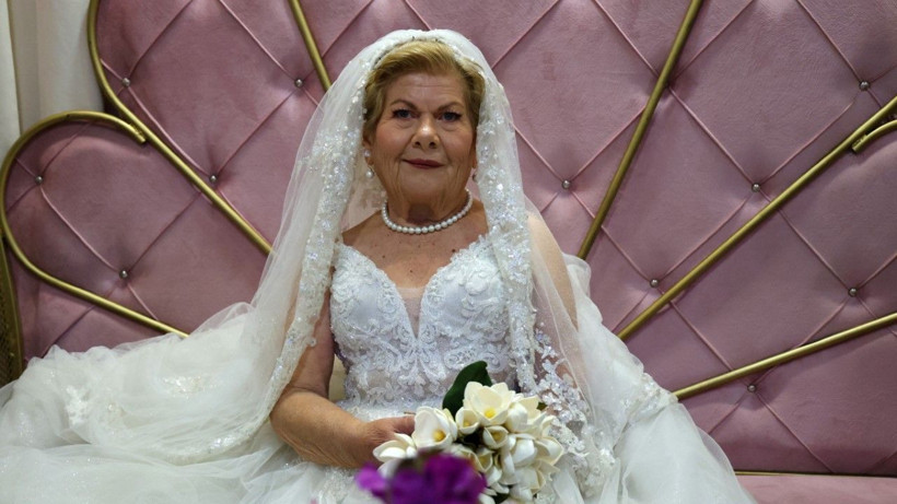 82 yaşında gelinlik giymişti: Çalılıkta ölü bulundu - Resim: 1