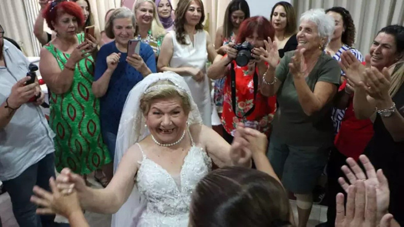 82 yaşında gelinlik giymişti: Çalılıkta ölü bulundu - Resim: 5