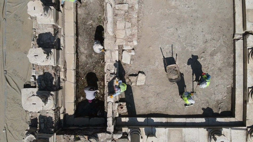"Gladyatörler Şehri"nde tarihi kütüphane gün yüzüne çıkıyor - Resim: 12