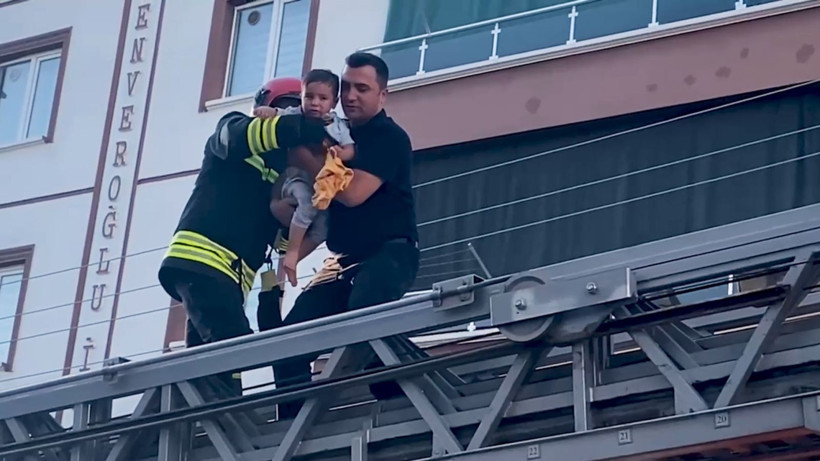 Şarja takılı telefon patladı 8 kişi ölümden döndü - Resim: 2