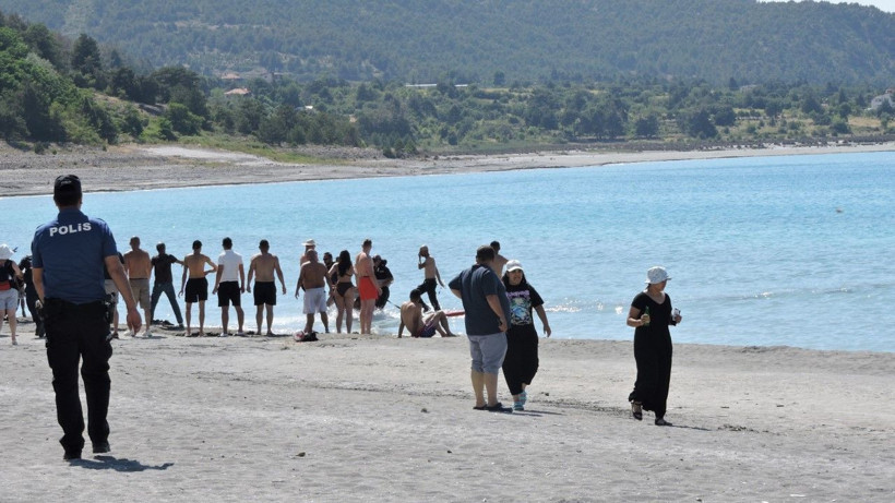 Salda Gölü’nde can pazarı - Resim: 2