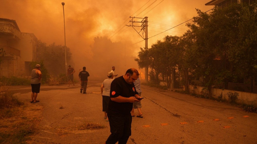 İzmir'in beş ilçesinde yangın - Resim: 7
