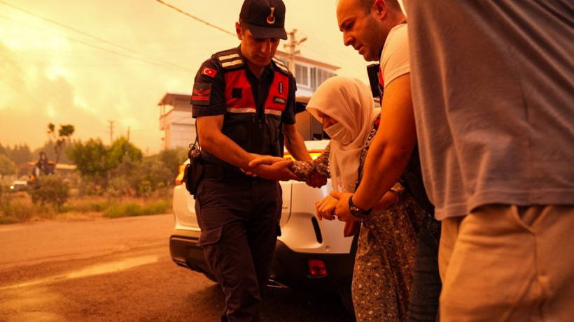 İzmir'in beş ilçesinde yangın - Resim: 9