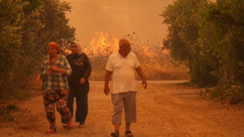 İzmir'in beş ilçesinde yangın - Resim: 11