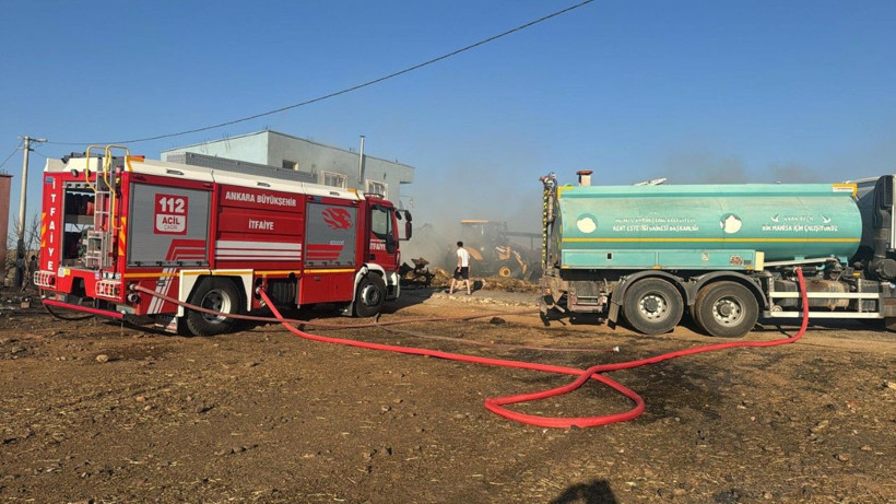 Manisa’da başlayıp İzmir’e ulaşan yangın kontrol altında - Resim: 1