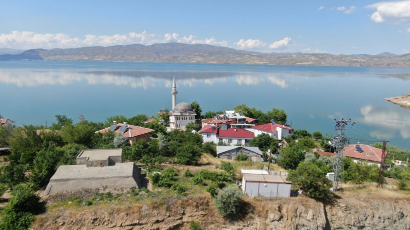 Baraj suları yükseldi, köy yarımadaya dönüştü - Resim: 6