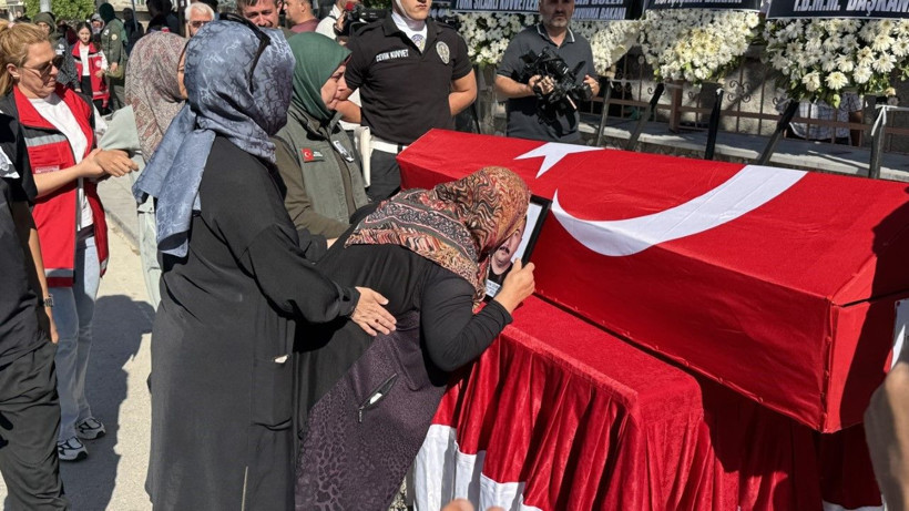 Orman şehidine acı veda - Resim: 4