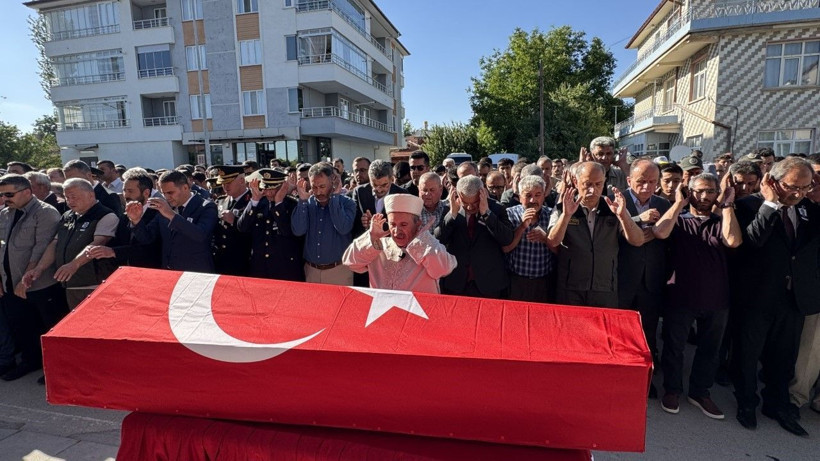 Orman şehidine acı veda - Resim: 6