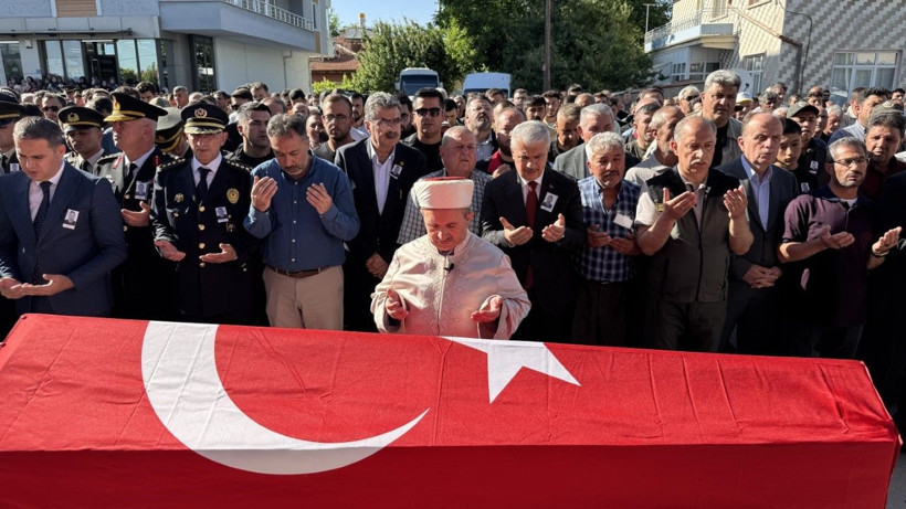 Orman şehidine acı veda - Resim: 7