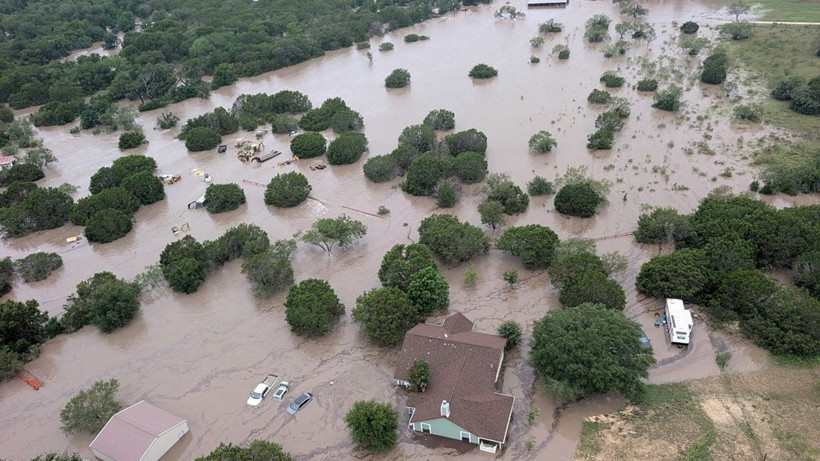 Texas’taki sel felaketinde ölü sayısı artıyor - Resim: 16