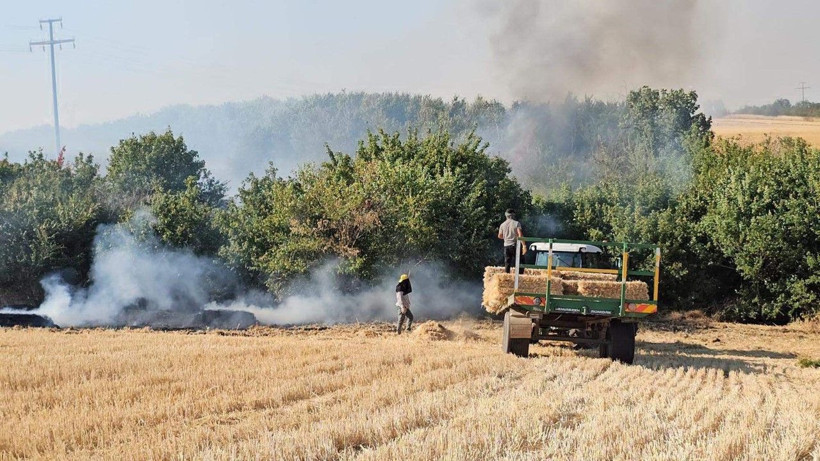 Edirne'de yangın kâbusu: Sınıra giden yol bir süre kapalı kaldı - Resim: 23