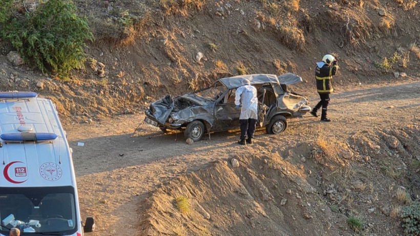 Uçuruma yuvarlandılar: 1 ölü, 7 yaralı - Resim: 4