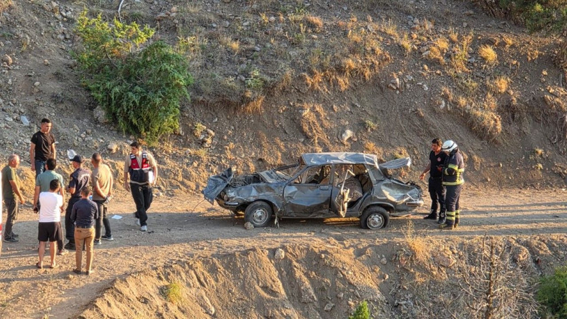 Uçuruma yuvarlandılar: 1 ölü, 7 yaralı - Resim: 5