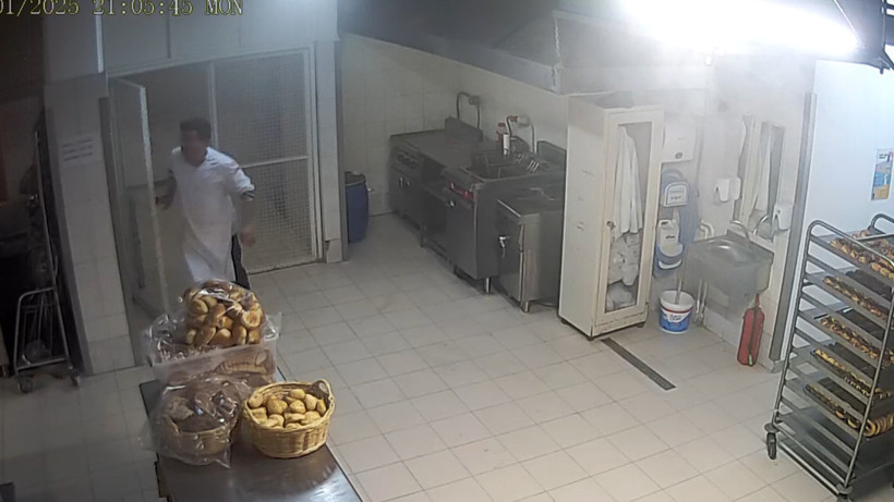 Faciayla biten yangının ilk şahitleri koşuştu: 'Gözümüzün önünde yangın tüpü varmış, göremedik' - Resim : 1