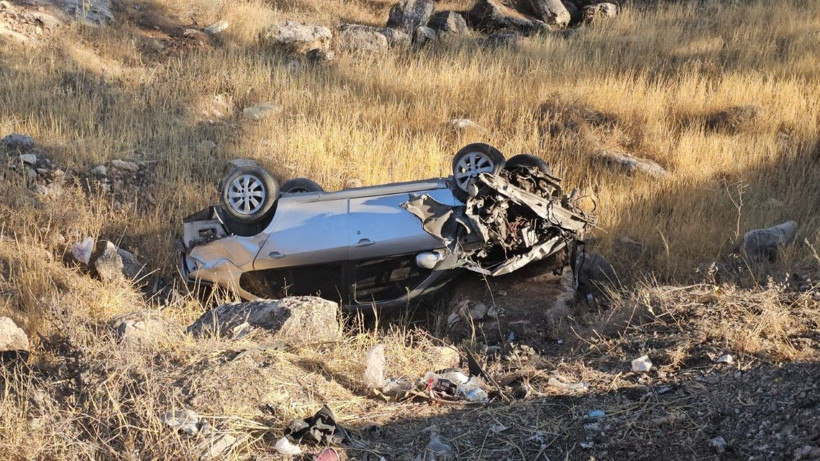Şanlıurfa'da kaza: Kafa kafaya çarpıştılar, çok sayıda yaralı var - Resim: 2