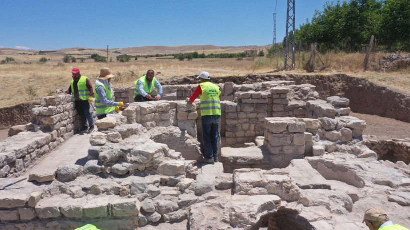 Tarlasından 1700 yıllık Roma hamamı çıktı - Resim: 6