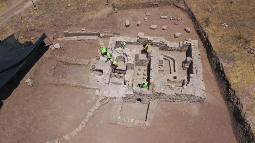 Tarlasından 1700 yıllık Roma hamamı çıktı - Resim: 9