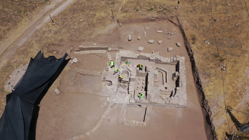 Tarlasından 1700 yıllık Roma hamamı çıktı - Resim: 10
