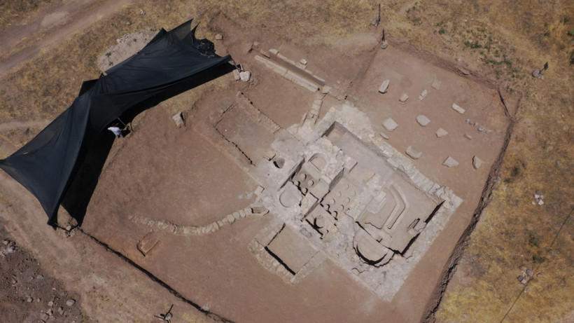 Tarlasından 1700 yıllık Roma hamamı çıktı - Resim: 12