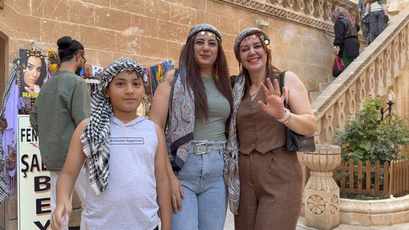 40 derecenin üstündeki sıcağa rağmen turistler akın etti - Resim: 4